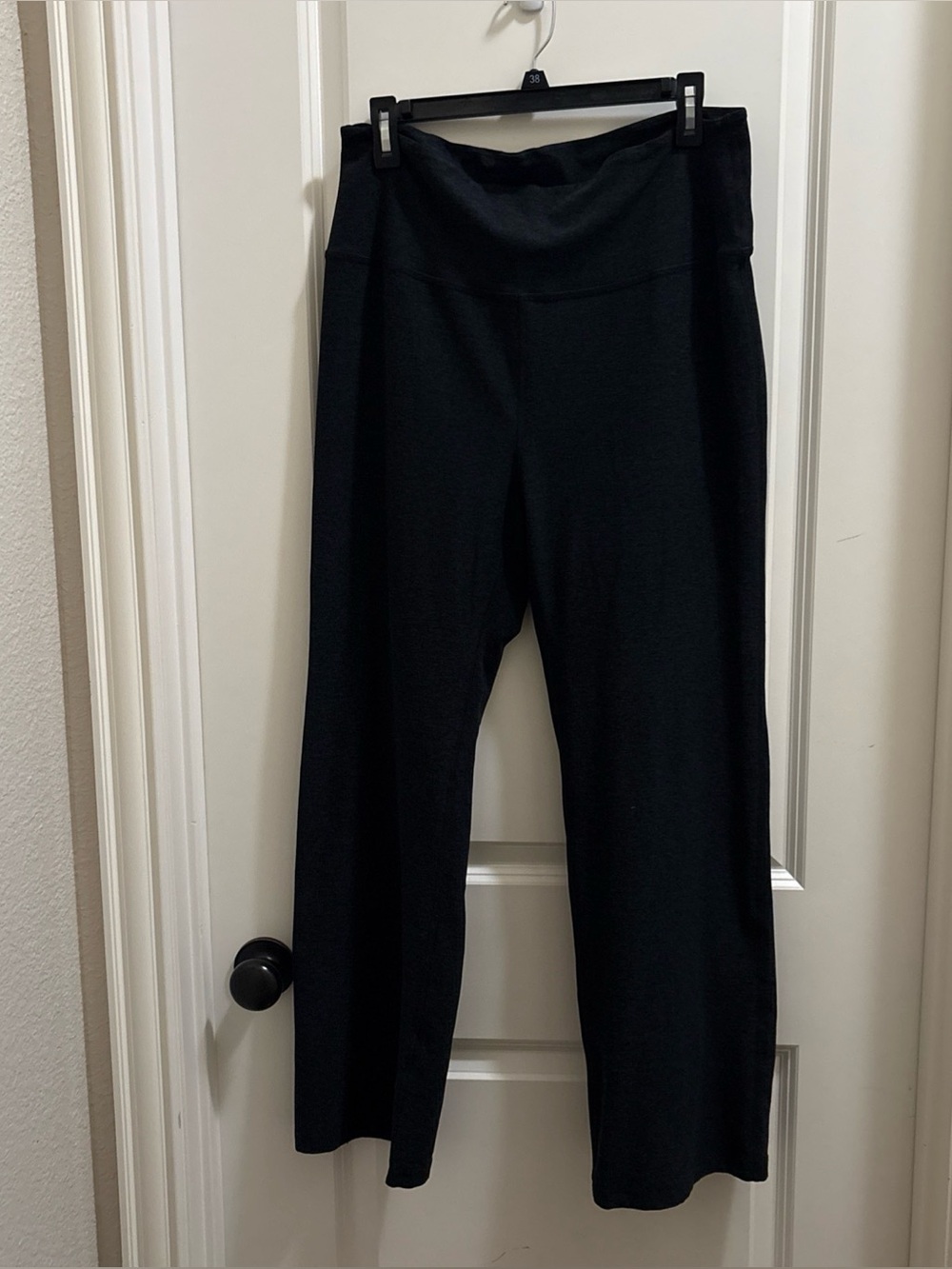 Beyond Yoga Womens Size 2XL Heathered Black High-Waisted Flare Leggings Athletic